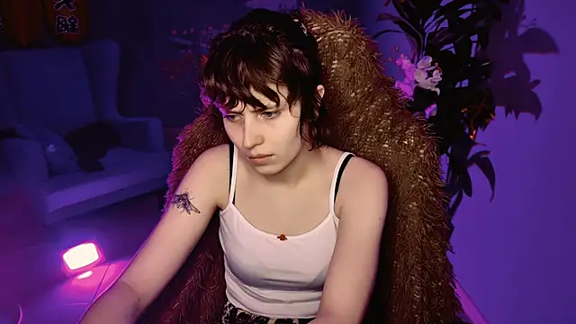 Snapshot of LolaAsmus chatting on 28, 4, 2026 LolaAsmus online show from 28, 4, 2026