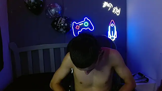 Snapshot of JackSwan18 chatting on 8, 1, 2025 JackSwan18 online show from 8, 1, 2025