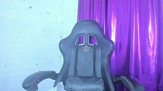 Snapshot of jonson- chatting on 5, 10, 2025 jonson- online show from 5, 10, 2025