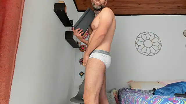 Antoniohot2024 online show from 22, 1, 2025