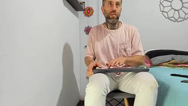 Antoniohot2024 online show from 26, 2, 2025