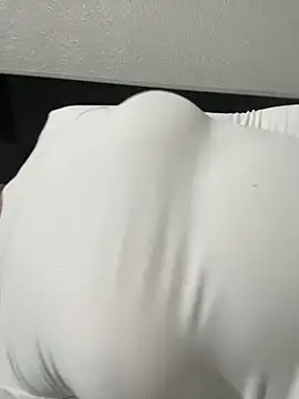 Mia Meow  online show from 13, 3, 2025