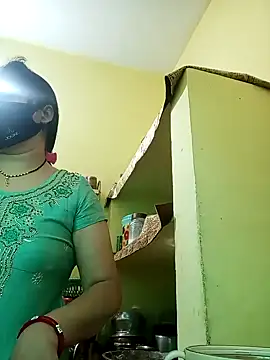 Snapshot of heenage chatting on 5, 2, 2025 heenage online show from 5, 2, 2025