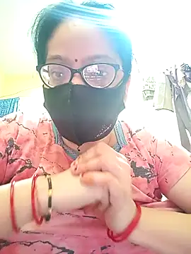 Snapshot of heenage chatting on 4, 10, 2025 heenage online show from 4, 10, 2025