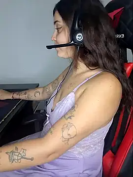 Snapshot of luuhcat09 chatting on 16, 1, 2025 luuhcat09 online show from 16, 1, 2025