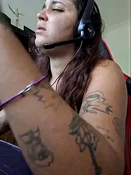 Snapshot of luuhcat09 chatting on 11, 3, 2025 luuhcat09 online show from 11, 3, 2025