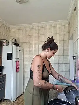 Snapshot of luuhcat09 chatting on 13, 3, 2025 luuhcat09 online show from 13, 3, 2025