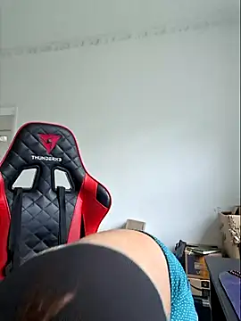 Snapshot of luuhcat09 chatting on 17, 3, 2025 luuhcat09 online show from 17, 3, 2025