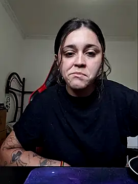 Snapshot of luuhcat09 chatting on 21, 10, 2025 luuhcat09 online show from 21, 10, 2025