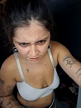 Snapshot of luuhcat09 chatting on 1, 11, 2025 luuhcat09 online show from 1, 11, 2025