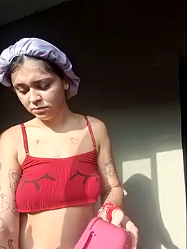 Snapshot of luuhcat09 chatting on 4, 11, 2025 luuhcat09 online show from 4, 11, 2025