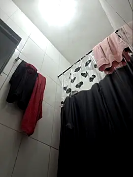 Snapshot of luuhcat09 chatting on 6, 11, 2025 luuhcat09 online show from 6, 11, 2025