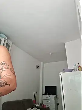 Snapshot of luuhcat09 chatting on 14, 11, 2025 luuhcat09 online show from 14, 11, 2025