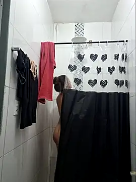 Snapshot of luuhcat09 chatting on 17, 11, 2025 luuhcat09 online show from 17, 11, 2025