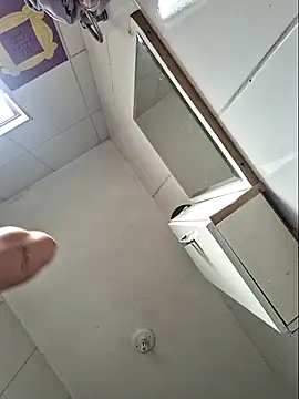 Snapshot of luuhcat09 chatting on 20, 11, 2025 luuhcat09 online show from 20, 11, 2025