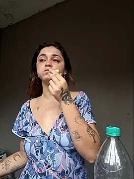 Snapshot of luuhcat09 chatting on 24, 11, 2025 luuhcat09 online show from 24, 11, 2025