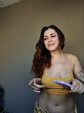 Snapshot of luuhcat09 chatting on 28, 11, 2025 luuhcat09 online show from 28, 11, 2025