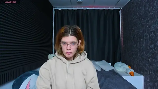 KIKI Krash online show from 17, 2, 2025