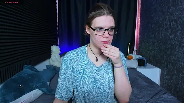 KIKI Krash online show from 19, 3, 2025