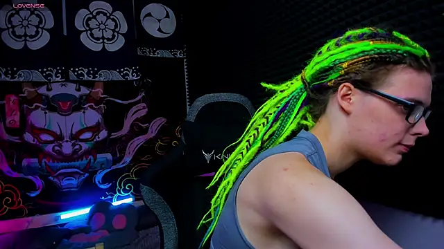 KIKI Krash online show from 21, 9, 2025