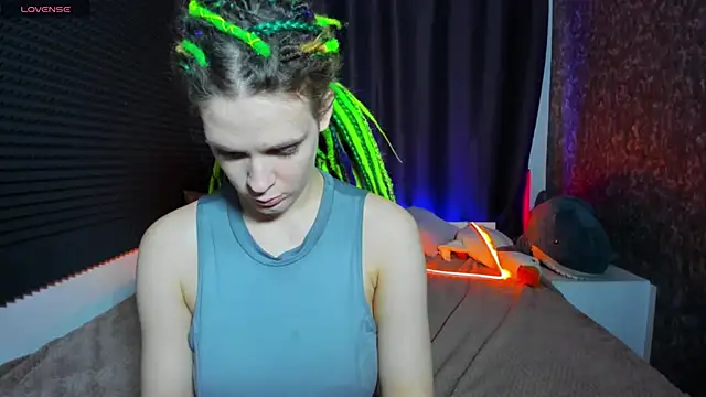 KIKI Krash online show from 19, 10, 2025