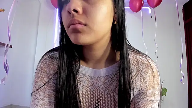 Snapshot of anniesweet- chatting on 1, 11, 2025 anniesweet- online show from 1, 11, 2025