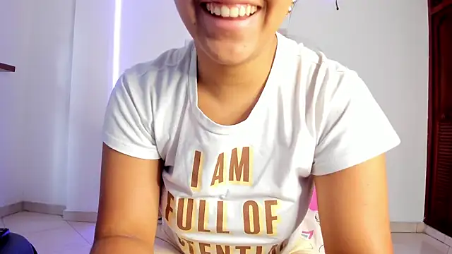 Snapshot of anniesweet- chatting on 29, 11, 2025 anniesweet- online show from 29, 11, 2025