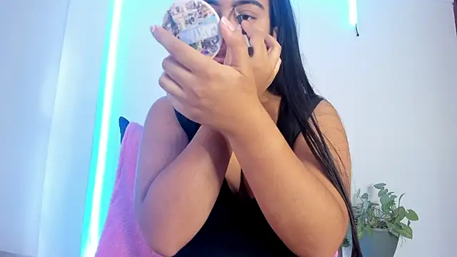 Snapshot of anniesweet- chatting on 5, 12, 2025 anniesweet- online show from 5, 12, 2025