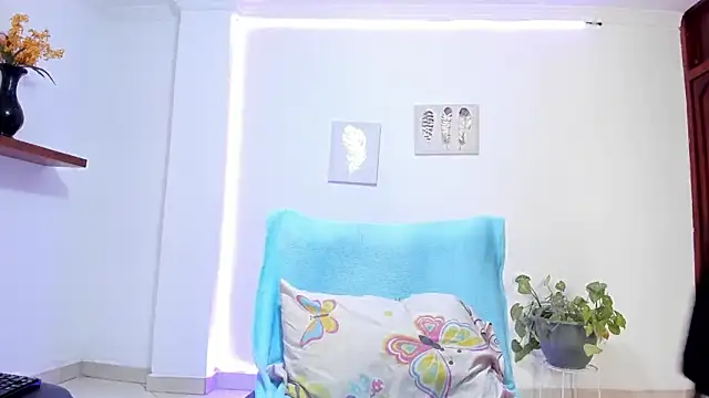 Snapshot of anniesweet- chatting on 19, 12, 2025 anniesweet- online show from 19, 12, 2025