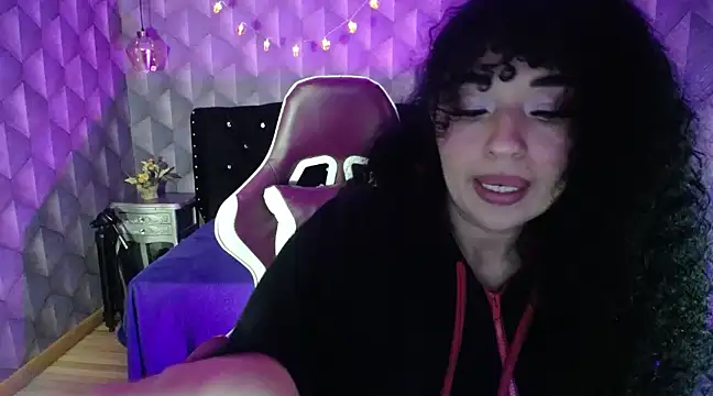 Sofiacowperx online show from 14, 2, 2025