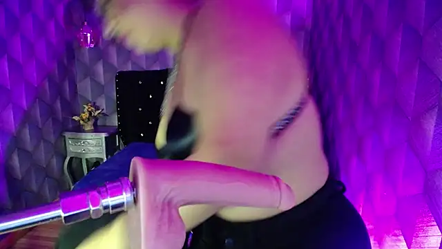 Sofiacowperx online show from 18, 2, 2025