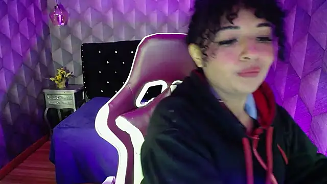 Sofiacowperx online show from 19, 2, 2025