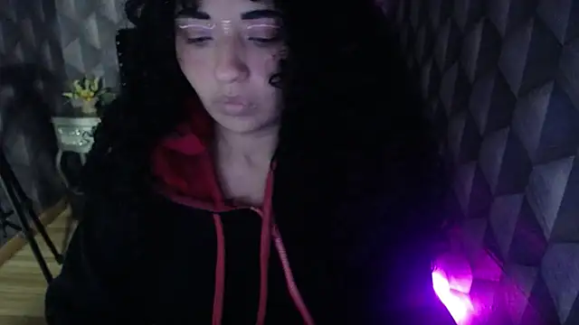 Sofiacowperx online show from 25, 2, 2025