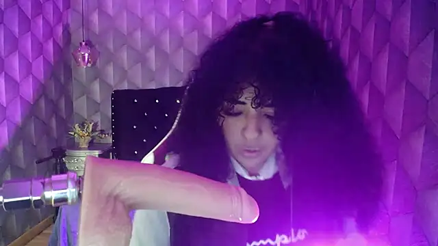 Sofiacowperx online show from 28, 2, 2025