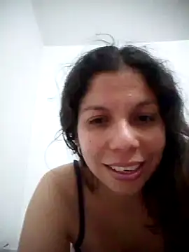 Carliina Soussa online show from 2, 2, 2025
