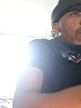 bigboytoy912 online show from 15, 4, 2026