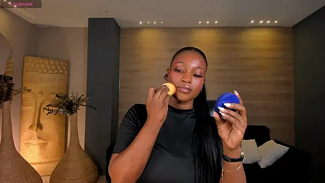 Snapshot of SavannahStorm chatting on 20, 11, 2025 SavannahStorm online show from 20, 11, 2025