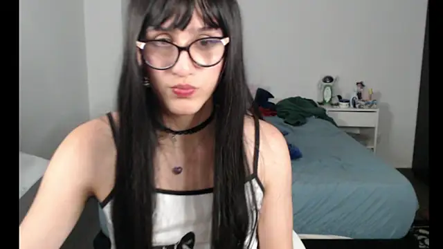 Snapshot of Alice_love29 chatting on 16, 12, 2025 Alice love29 online show from 16, 12, 2025