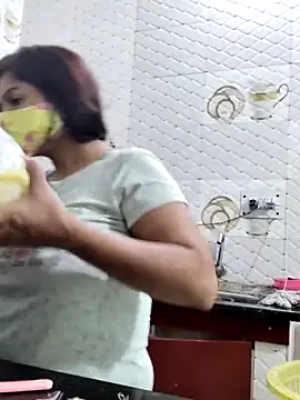 illay love online show from 17, 4, 2026