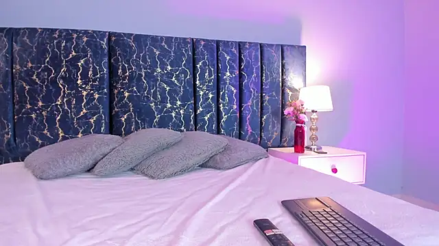 Sophia Lemos online show from 12, 9, 2025