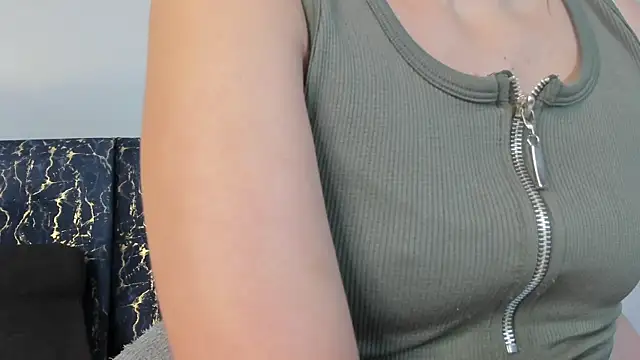 Sophia Lemos online show from 24, 10, 2025