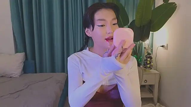 Snapshot of AudreyMell chatting on 6, 12, 2024 AudreyMell online show from 6, 12, 2024