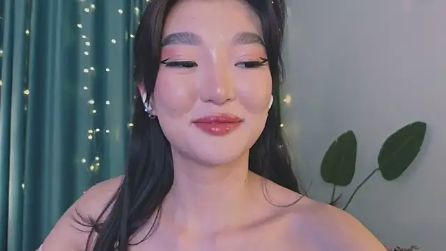 Snapshot of AudreyMell chatting on 4, 2, 2025 AudreyMell online show from 4, 2, 2025