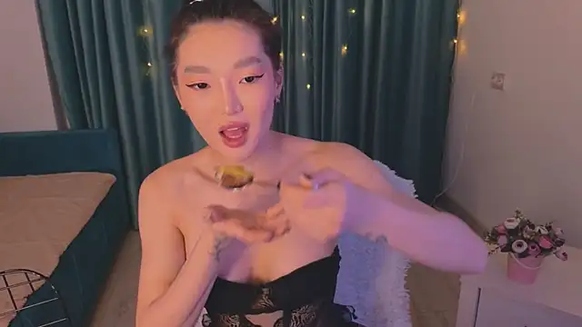 Snapshot of AudreyMell chatting on 5, 2, 2025 AudreyMell online show from 5, 2, 2025