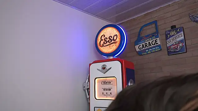 miss collins online show from 18, 4, 2026