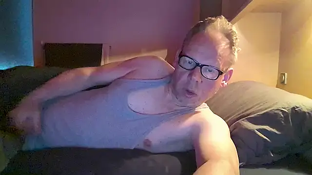 kinkyslet8 online show from 3, 5, 2026