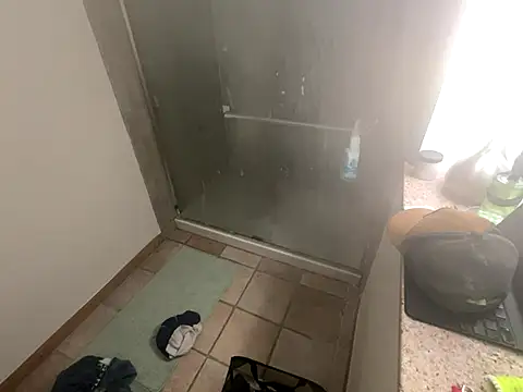 Snapshot of RuffClvb chatting on 6, 12, 2024 RuffClvb online show from 6, 12, 2024