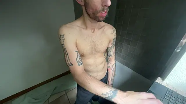 Snapshot of RuffClvb chatting on 2, 2, 2025 RuffClvb online show from 2, 2, 2025