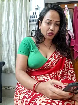 Snapshot of DREAM_GIRL-30 chatting on 4, 1, 2025 DREAM GIRL-30 online show from 4, 1, 2025