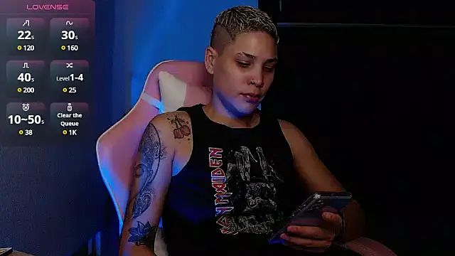 Snapshot of Charlee_pink chatting on 10, 12, 2024 Charlee pink online show from 10, 12, 2024